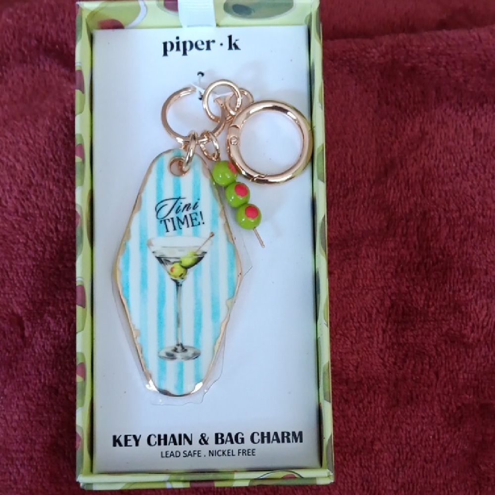 Piper Key Chain with Gold and Green Details